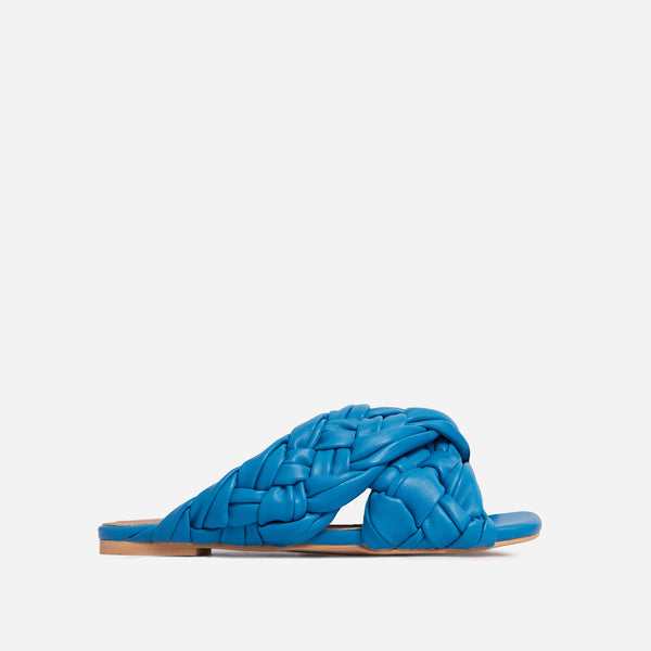 Blue_0_82c30a0a-225b-44fb-b3ed-fb8ccf28326e_grande