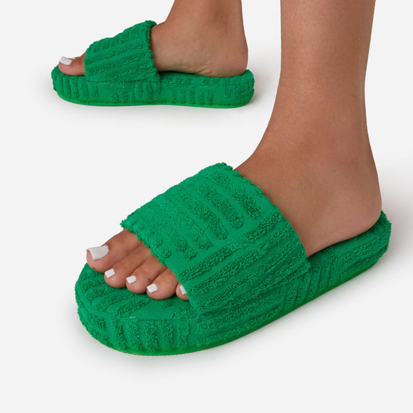 Green_2_186331e6-e308-430f-8ee2-d4f4e13ec5c3_grande